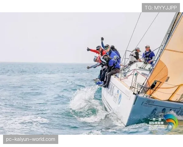 沙滩足球规则：犯规与手球判罚尺度解析