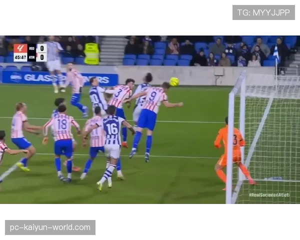 越位判定核心在于传球瞬间与干扰对方比赛的实际影响